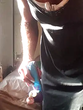 Snapshot of littleChop33 chatting on October 2025 02:25:02 PM littleChop33 online show from October 2025 02:25:02 PM