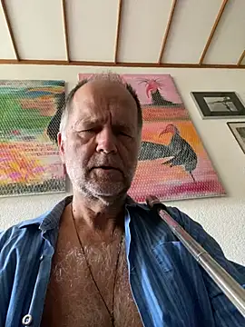 Snapshot of artXhibitor chatting on May 2026 06:54:02 AM artXhibitor online show from May 2026 06:54:02 AM
