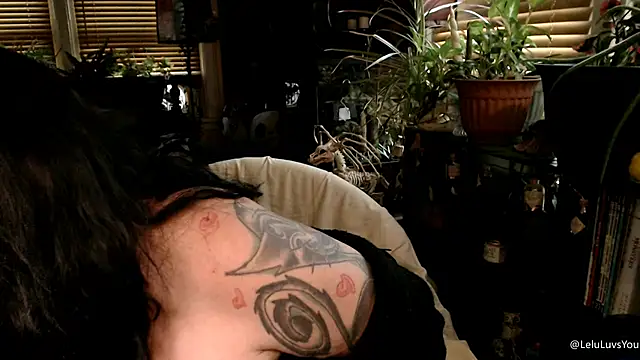 LeluLuvsYou online show from September 2025 12:16:01 PM