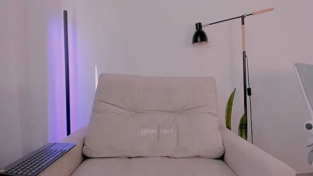 kim lian21 online show from February 2026 03:17:02 PM