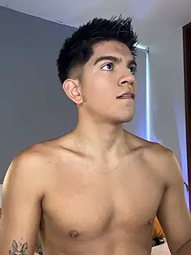 santiago 01 online show from January 2026 07:19:01 PM