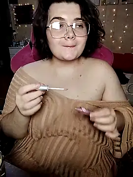 DenisHailey online show from September 2025 04:00:02 PM