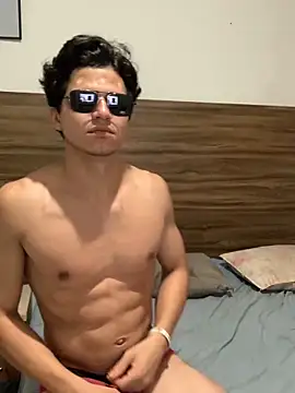 pedrovkr3 online show from December 2024 01:58:01 AM