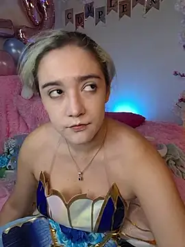 Snapshot of NaomiShimizu chatting on November 2025 09:15:01 PM NaomiShimizu online show from November 2025 09:15:01 PM