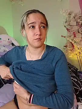 Snapshot of NaomiShimizu chatting on November 2025 08:41:01 PM NaomiShimizu online show from November 2025 08:41:01 PM