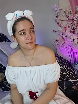 Snapshot of NaomiShimizu chatting on November 2025 08:49:01 PM NaomiShimizu online show from November 2025 08:49:01 PM