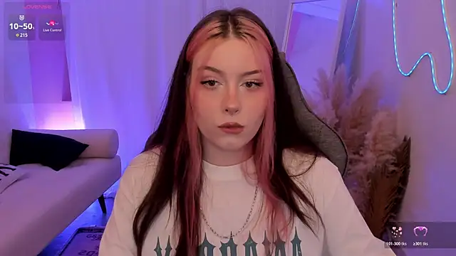 CoralineKeyns online show from June 2026 05:17:02 AM
