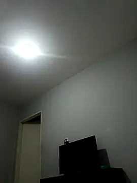 Nicolaskribeiro online show from September 2025 10:48:02 AM