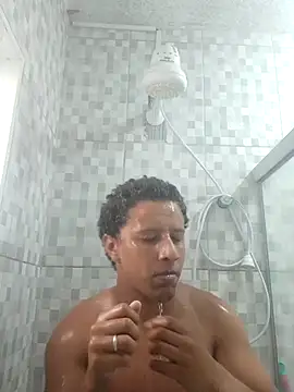 Nicolaskribeiro online show from October 2025 01:10:01 PM