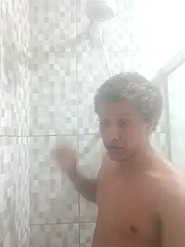 Nicolaskribeiro online show from November 2025 10:40:01 PM