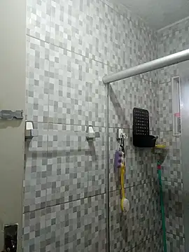 Nicolaskribeiro online show from April 2026 07:33:01 PM