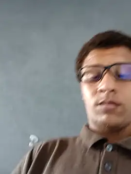 Nicolaskribeiro online show from April 2026 10:10:01 AM