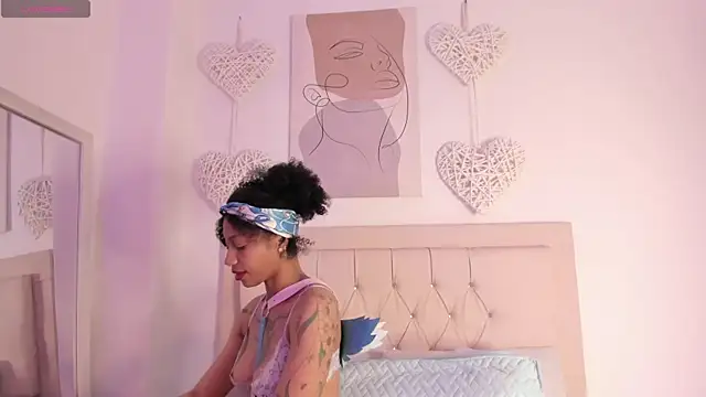 daiana curly online show from February 2025 12:58:01 PM