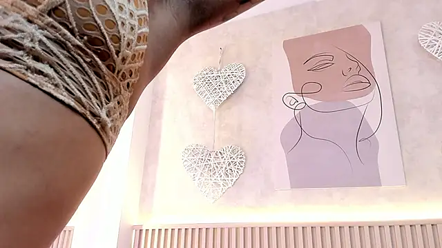 daiana curly online show from September 2025 08:10:01 PM