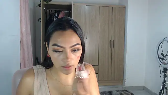 fairylatin222 online show from February 2025 11:16:02 PM