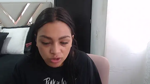 fairylatin222 online show from October 2025 11:55:02 AM