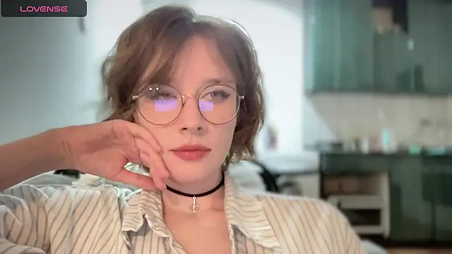 ms christiana online show from November 2025 01:38:01 AM