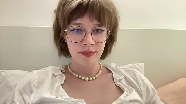 Snapshot of ms_christiana chatting on June 2026 08:28:01 PM ms christiana online show from June 2026 08:28:01 PM