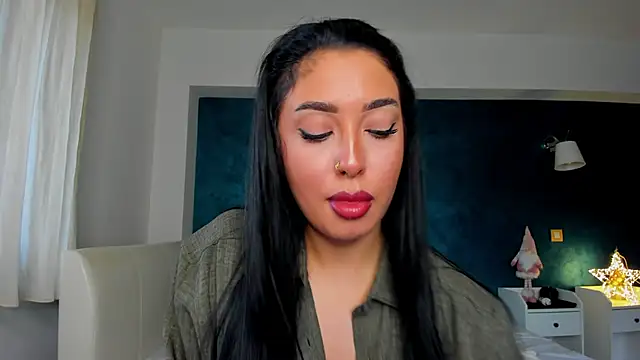 Awesome Jolie online show from March 2025 06:40:02 AM