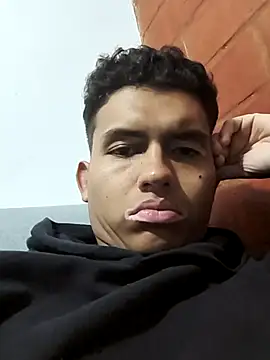 Snapshot of xrobXstax chatting on March 2025 02:25:02 AM xrobXstax online show from March 2025 02:25:02 AM