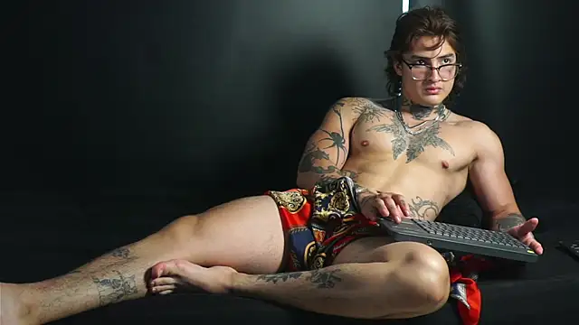 dantecoppolaa  online show from September 2025 10:02:01 PM