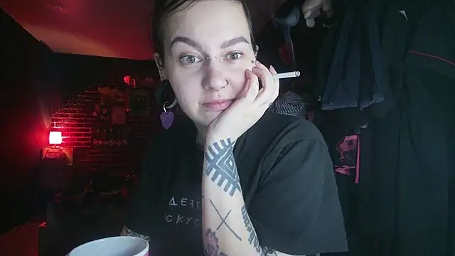Snapshot of MoorderxDoll chatting on December 2024 09:50:01 PM MoorderxDoll online show from December 2024 09:50:01 PM
