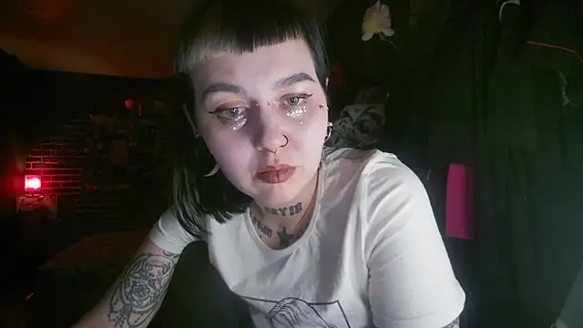 Snapshot of MoorderxDoll chatting on January 2025 11:14:01 PM MoorderxDoll online show from January 2025 11:14:01 PM