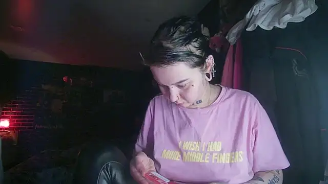 Snapshot of MoorderxDoll chatting on January 2025 10:42:01 PM MoorderxDoll online show from January 2025 10:42:01 PM