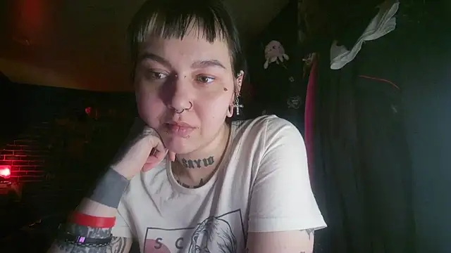 Snapshot of MoorderxDoll chatting on February 2025 11:00:01 PM MoorderxDoll online show from February 2025 11:00:01 PM