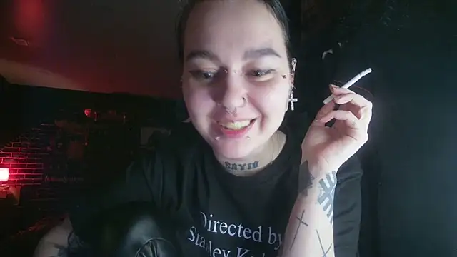 Snapshot of MoorderxDoll chatting on February 2025 06:37:01 PM MoorderxDoll online show from February 2025 06:37:01 PM
