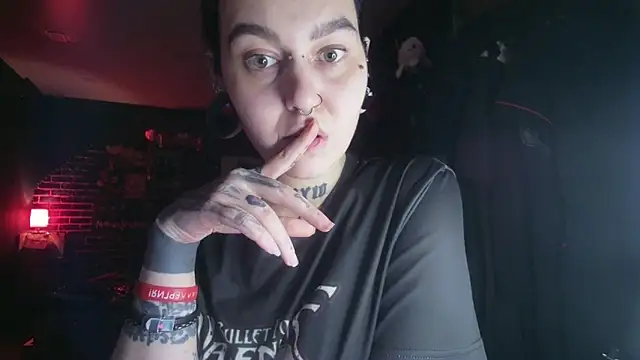 Snapshot of MoorderxDoll chatting on February 2025 12:15:01 AM MoorderxDoll online show from February 2025 12:15:01 AM