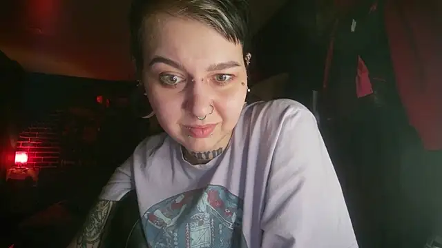 Snapshot of MoorderxDoll chatting on March 2025 03:05:01 PM MoorderxDoll online show from March 2025 03:05:01 PM