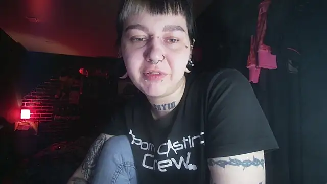 Snapshot of MoorderxDoll chatting on March 2025 12:00:01 PM MoorderxDoll online show from March 2025 12:00:01 PM