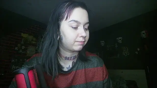 Snapshot of MoorderxDoll chatting on October 2025 07:34:01 PM MoorderxDoll online show from October 2025 07:34:01 PM