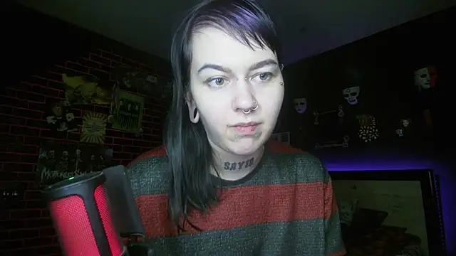 Snapshot of MoorderxDoll chatting on November 2025 07:35:02 PM MoorderxDoll online show from November 2025 07:35:02 PM