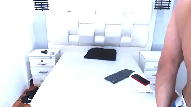 Snapshot of mailo_bronw chatting on March 2025 08:26:02 PM mailo bronw online show from March 2025 08:26:02 PM