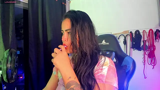 scarlet-kennedy98 online show from December 2024 12:02:02 AM