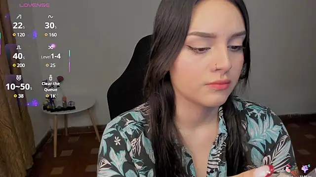 Snapshot of anaveleeez chatting on February 2025 03:27:01 AM anaveleeez online show from February 2025 03:27:01 AM