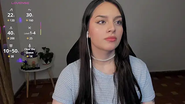 Snapshot of anaveleeez chatting on February 2025 05:40:02 AM anaveleeez online show from February 2025 05:40:02 AM