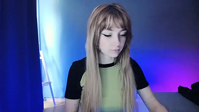 LuciaYoung online show from February 2025 07:17:01 AM