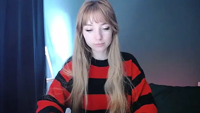 LuciaYoung online show from February 2025 06:28:01 AM