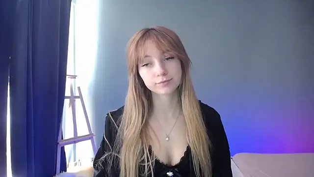 LuciaYoung online show from March 2025 09:50:01 AM