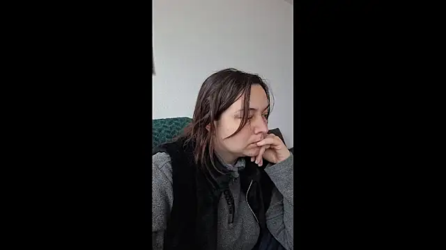 Cyndee Winter online show from April 2026 01:34:01 PM