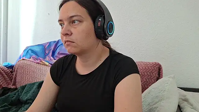 Cyndee Winter online show from June 2026 02:17:02 PM