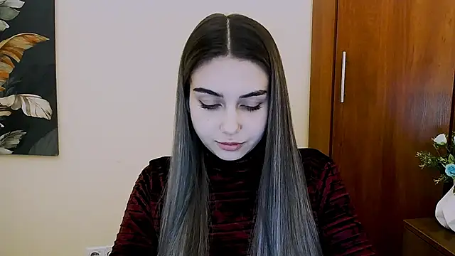 Lili magic online show from February 2025 04:39:02 PM