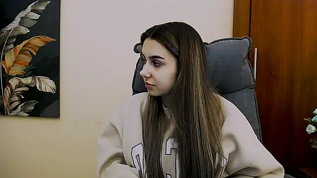 Lili magic online show from February 2025 01:11:01 PM