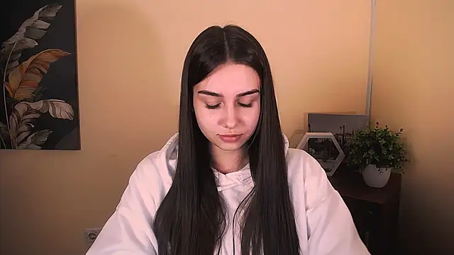 Lili magic online show from October 2025 02:40:02 PM