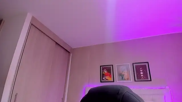 emma  smith1 online show from February 2026 12:39:02 PM