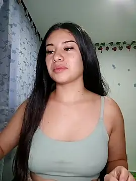 Snapshot of tara20_ chatting on February 2025 10:42:02 PM tara20  online show from February 2025 10:42:02 PM