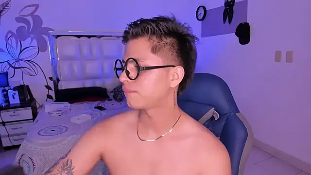 Niicky1  online show from February 2025 12:35:01 AM